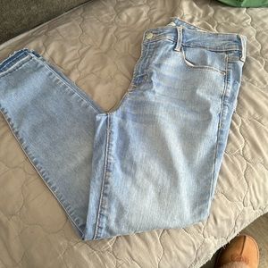Size 8 Old Navy rockstar jeans